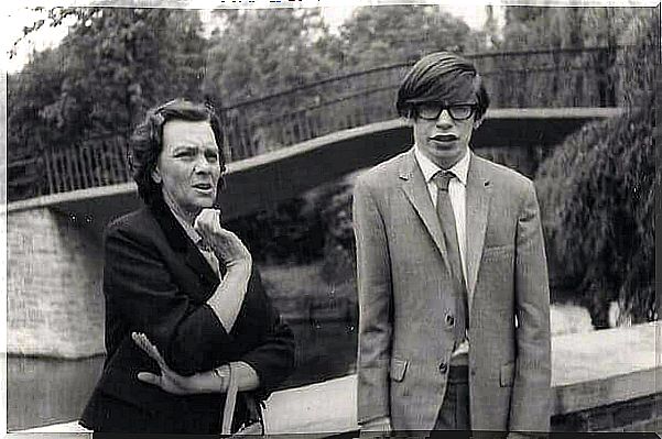 Young Stephen Hawking with his mother